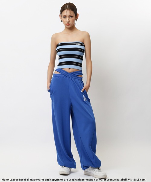 BACK TO THE FIELD(バック トゥー ザ フィールド)の「【MLB】刺しゅうロゴウエストカットバレルレッグスウェットパンツ(スウェットパンツ・レディース・ホワイト/ブラック/ブルー/グレー/ピンク・FREE)」の14枚目の写真