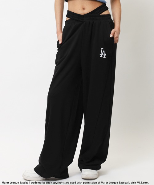 MLB】刺繍ロゴウエストカットバレルレッグスウェットパンツ BACK