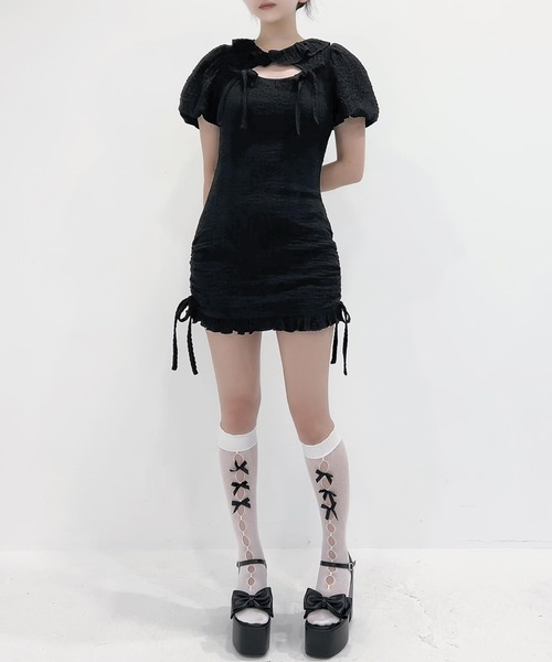 DearMyLoveRose（ディアマイラブローズ）の「オープンリボンドロストシャーリングワンピース（ワンピース・レディース・オフホワイト/ブラック/ベビーピンク・LARGE/LL/3L/MEDIUM）」の4枚目の写真