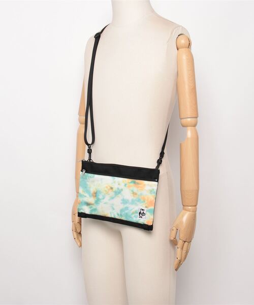 CHUMS（チャムス）の「チャムス CHUMS Two Necked Shoulder Sweat Nylon（ショルダーバッグ・メンズ・その他・ONE SIZE）」の4枚目の写真