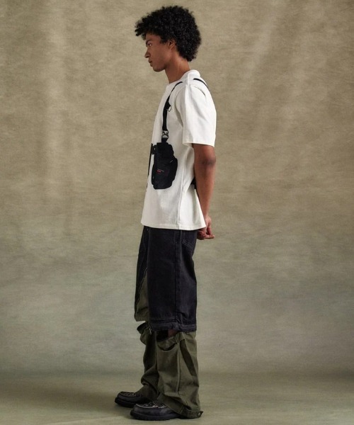 ANDERSSON BELL（アンダースンベル）の「Andersson Bell/アンダーソンベル/UNI UTILITY V TROMPE  L’OEIL T（Tシャツ/カットソー・レディース・ホワイト・M/L）」の7枚目の写真