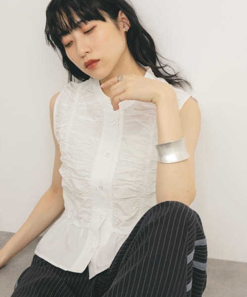 KBF（ケイビーエフ）の「スリーブレスシャーリングブラウス（シャツ/ブラウス・レディース・ライトブルー/ブラック/オフホワイト・ONE）」の11枚目の写真