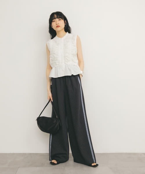 KBF（ケイビーエフ）の「スリーブレスシャーリングブラウス（シャツ/ブラウス・レディース・ライトブルー/ブラック/オフホワイト・ONE）」の16枚目の写真