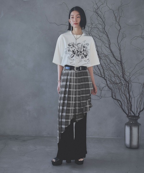 HARE（ハレ）の「レトロフラワーシシュウＴ(HARE)（Tシャツ/カットソー・レディース・ブラック系その他/ブラック/ホワイト/ホワイト系その他・FREE）」の14枚目の写真