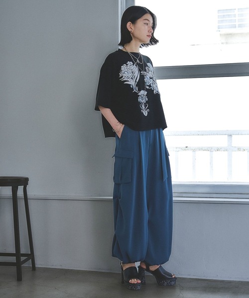 HARE（ハレ）の「レトロフラワーシシュウＴ(HARE)（Tシャツ/カットソー・レディース・ブラック系その他/ブラック/ホワイト/ホワイト系その他・FREE）」の8枚目の写真