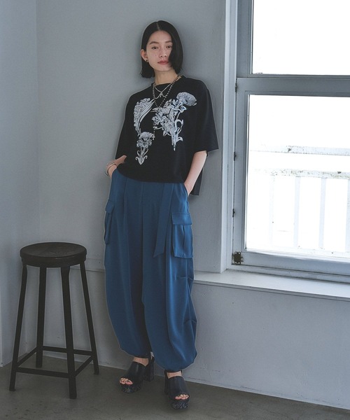 HARE（ハレ）の「レトロフラワーシシュウＴ(HARE)（Tシャツ/カットソー・レディース・ブラック系その他/ブラック/ホワイト/ホワイト系その他・FREE）」の7枚目の写真