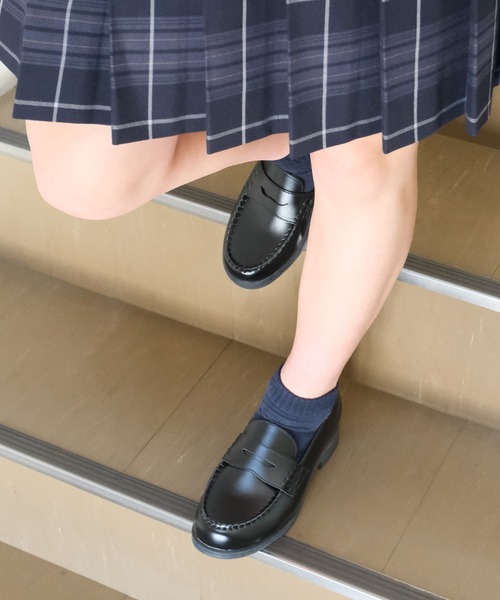 AmiAmi（アミアミ）の「インヒール付き学生ローファー 通学シューズ（ローファー・レディース・ブラウン/ブラック・22.5cm/23cm/23.5cm/24cm/24.5cm/25cm/25.5cm）」の22枚目の写真