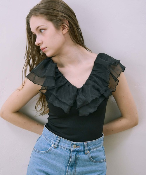Luan(ルアン)の「【Luan】SWAN'S FRILL BODY SUIT/フリルボディースーツ(キャミソール・レディース・ブラック/ベージュ・FREE)」の3枚目の写真