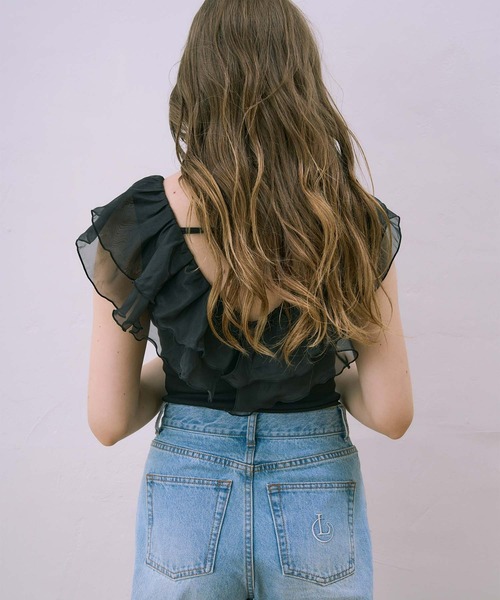 Luan(ルアン)の「【Luan】SWAN'S FRILL BODY SUIT/フリルボディースーツ(キャミソール・レディース・ブラック/ベージュ・FREE)」の8枚目の写真