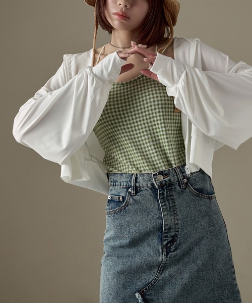 Fashion Letter（ファッションレター）の「UPF50+ 接触冷感 指穴付き クロップド丈ラッシュガードパーカー（ラッシュガード・レディース・ブルー系その他/ブラック/ベージュ/ホワイト・M～Ｌ/L～LL）」の2枚目の写真