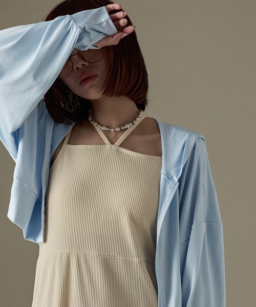 Fashion Letter（ファッションレター）の「UPF50+ 接触冷感 指穴付き クロップド丈ラッシュガードパーカー（ラッシュガード・レディース・ブルー系その他/ブラック/ベージュ/ホワイト・M～Ｌ/L～LL）」の15枚目の写真