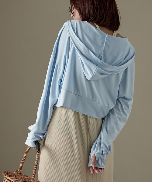 Fashion Letter（ファッションレター）の「UPF50+ 接触冷感 指穴付き クロップド丈ラッシュガードパーカー（ラッシュガード・レディース・ブルー系その他/ブラック/ベージュ/ホワイト・M～Ｌ/L～LL）」の18枚目の写真
