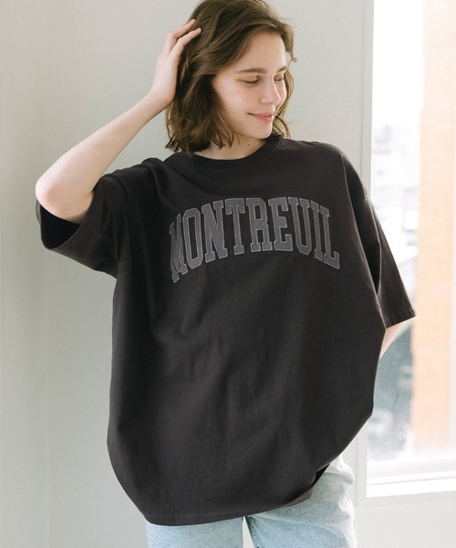 coca（coca）（コカ）の「【WEB限定セール】ヘビーウェイト天竺ワッペンビッグトップス（Tシャツ/カットソー・レディース・ホワイト/チャコール・L/M）」の2枚目の写真