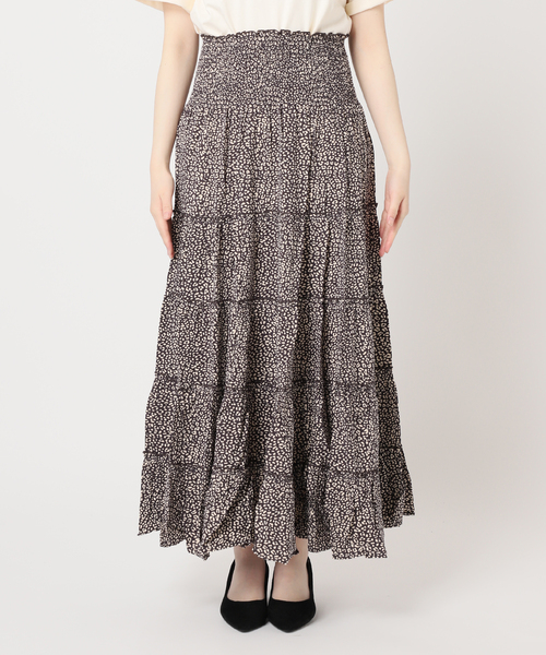 journal standard L'essage(ジャーナルスタンダードレサージュ)の「《追加》《別注》【LUSANA / ルサーナ】RUFFLE TIRED MAXI SKIRT:スカート(スカート・レディース・オートミール/ブラック系その他・SMALL)」の5枚目の写真
