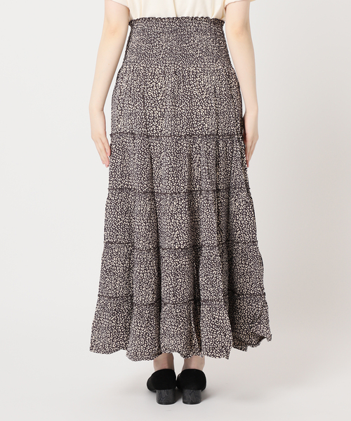 journal standard L'essage(ジャーナルスタンダードレサージュ)の「《追加》《別注》【LUSANA / ルサーナ】RUFFLE TIRED MAXI SKIRT:スカート(スカート・レディース・オートミール/ブラック系その他・SMALL)」の7枚目の写真