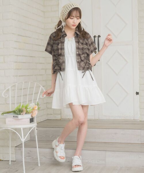 ems excite（エムズエキサイト）の「バラモチーフ付ミニキャミOP（ワンピース・レディース・イエロー/ホワイト/ブラック・FREE）」の19枚目の写真