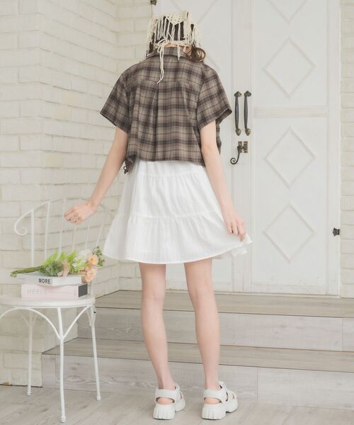 ems excite（エムズエキサイト）の「バラモチーフ付ミニキャミOP（ワンピース・レディース・イエロー/ホワイト/ブラック・FREE）」の17枚目の写真