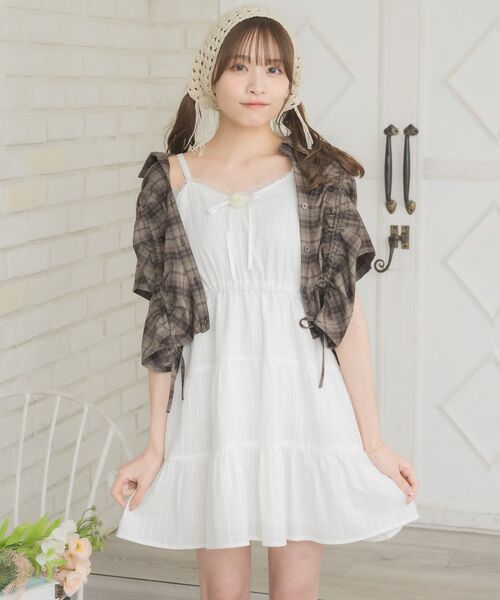 ems excite（エムズエキサイト）の「バラモチーフ付ミニキャミOP（ワンピース・レディース・イエロー/ホワイト/ブラック・FREE）」の15枚目の写真