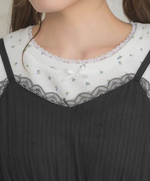 ems excite（エムズエキサイト）の「バラモチーフ付ミニキャミOP（ワンピース・レディース・イエロー/ホワイト/ブラック・FREE）」の10枚目の写真