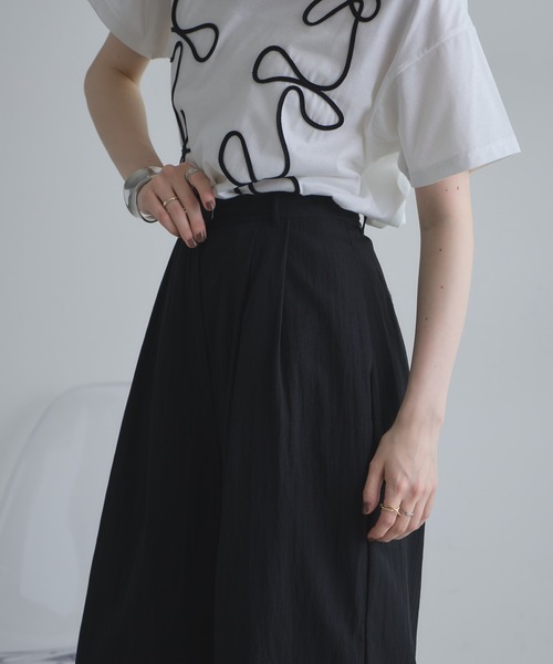 &. NOSTALGIA（アンドドットノスタルジア）の「【ZOZO限定】ロールアップ配色タックパンツ（その他パンツ・レディース・ブラウン/ブラック・M）」の12枚目の写真