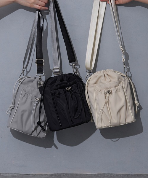 NICOLE white（ニコルホワイト）の「巾着ショルダーBAG（ショルダーバッグ・レディース・ブラック/グレー/アイボリー・FREE）」の12枚目の写真