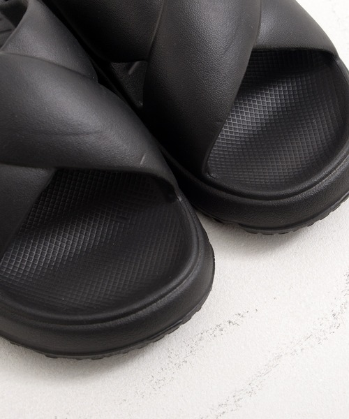 MEI（メイ）の「【MEI メイ】CROSS BELT SANDAL クロスベルトサンダル 軽量 厚底 EVAソール / Men’s（サンダル・メンズ・ブラック・L/M/S）」の9枚目の写真