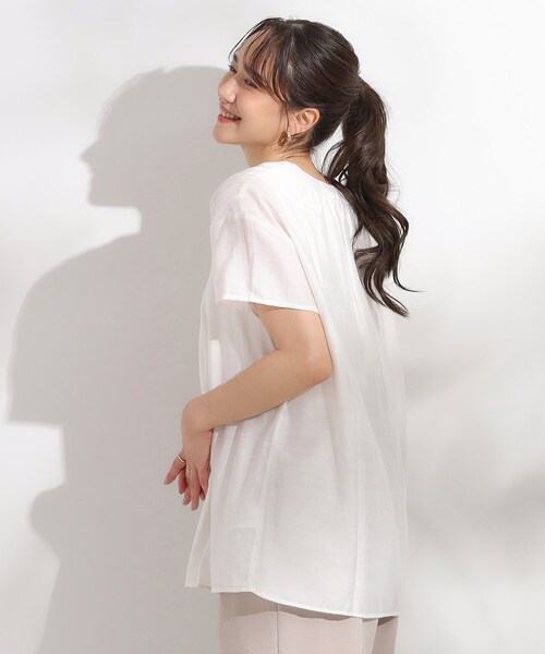 DRESKIP(ドレスキップ)の「【S-LL/ひんやり】インせず決まる タックプリーツシャツ(シャツ/ブラウス・レディース・ブルー/ネイビー/オフホワイト・01/02/04/03)」の13枚目の写真