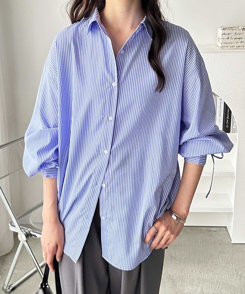 GeeRA（ジーラ）の「バックギャザー＆リボンデザインオーバーサイズシャツ（シャツ/ブラウス・レディース・オフホワイト/ブルー・MEDIUM/LARGE）」の21枚目の写真