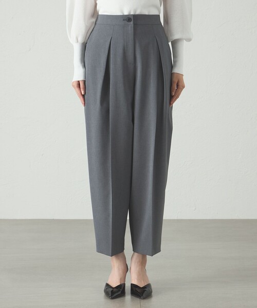 CAST:(キャストコロン)の「【着用シワ軽減/セットアップ対応】タックフォルムパンツ(スラックス・レディース・ネイビー/グレー系その他2・S/L/M)」の5枚目の写真