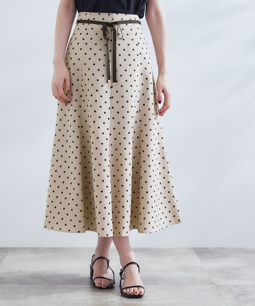 grove（グローブ）の「ドットで華やぐ　軽やかマーメイドスカート（スカート・レディース・チャコール/ベージュ系/ダークグリーン・01/02/03/04/05）」の4枚目の写真