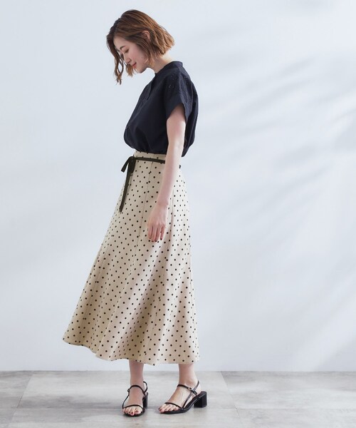 grove（グローブ）の「ドットで華やぐ　軽やかマーメイドスカート（スカート・レディース・チャコール/ベージュ系/ダークグリーン・01/02/03/04/05）」の6枚目の写真