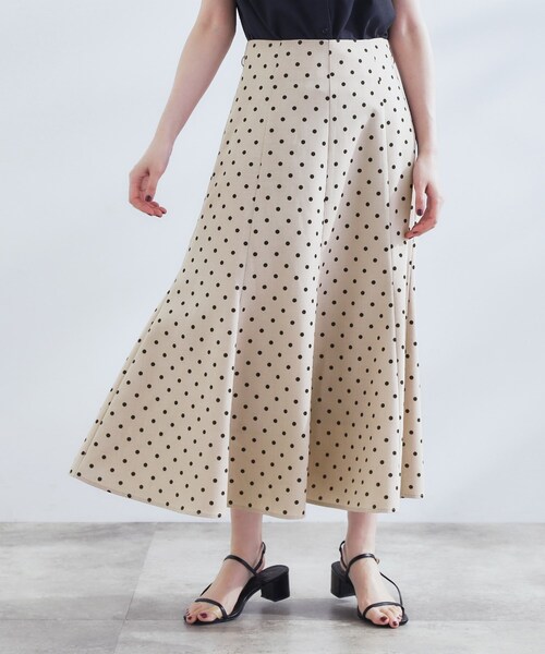 grove（グローブ）の「ドットで華やぐ　軽やかマーメイドスカート（スカート・レディース・チャコール/ベージュ系/ダークグリーン・01/02/03/04/05）」の7枚目の写真
