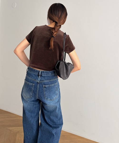 CANAL JEAN(キャナルジーン)の「El mar ベロアクロップドTシャツ(Tシャツ/カットソー・レディース・ネイビー/ブラウン/ブラック・ONE SIZE)」の5枚目の写真