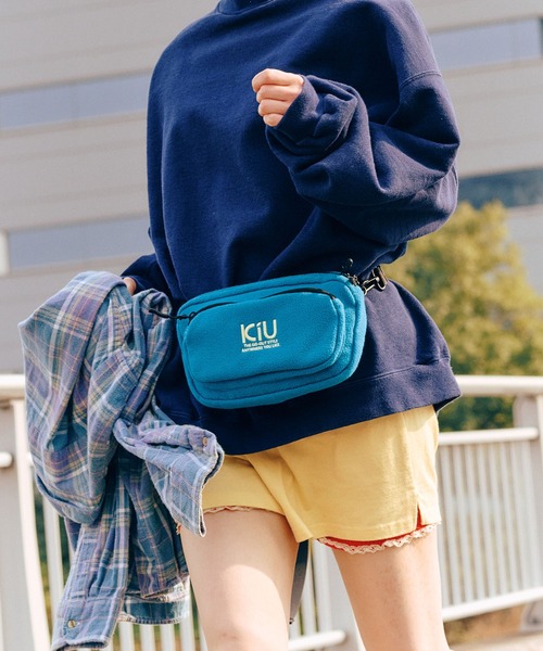 KiU（キウ）の「フリース 2WAYミニショルダーバッグ（ショルダーバッグ・レディース・ターコイズブルー/マジェンタ/ライトイエロー・FREE）」の6枚目の写真