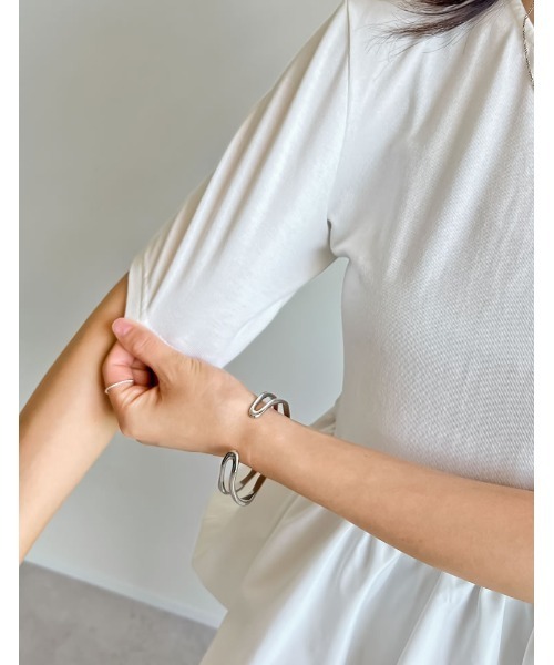 Re:EDIT(リエディ)の「フライス異素材切り替え裾バルーン半袖トップス(Tシャツ/カットソー・レディース・ホワイト/ブラック・MEDIUM/LARGE)」の12枚目の写真
