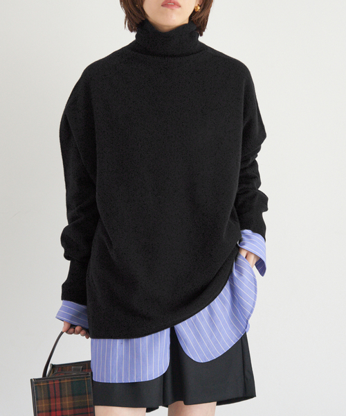 IENA（イエナ）の「Fineニュージーウール ハイネックプルオーバー（ニット/セーター・レディース・グレー/ベージュ系その他/ブラック・FREE）」の2枚目の写真