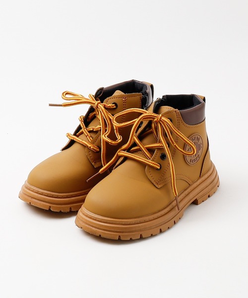 URBAN CHERRY（アーバンチェリー）の「ハイカットトレッキングスニーカー（ブーツ・キッズ・ブラック/ブラウン・21.5cm/20.5cm/20.0cm/19.5cm/19.0cm/18.5cm）」の2枚目の写真