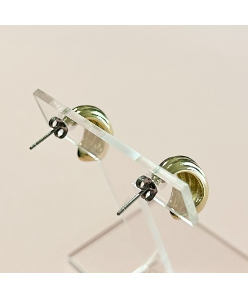 tone(トーン)の「【Seolrem】メタルシンプルハーフフープピアス(MA)(ピアス(両耳用)・レディース・シルバー/ゴールド・FREE)」の8枚目の写真