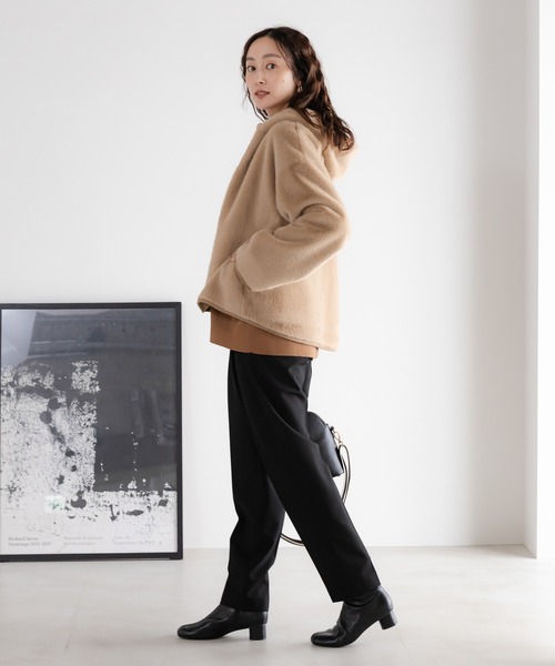 Elura（エルーラ）の「スリムウォームテーパードパンツ＜低身長サイズあり＞/591844（スラックス・レディース・ベージュ/ブラック/チャコールグレー/ライトグレー/ブラック×ホワイト・LARGE/MEDIUM/FREE(S)）」の9枚目の写真