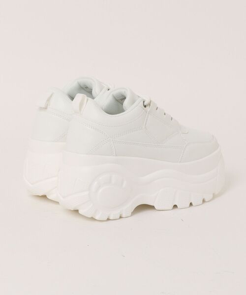 GORGE（ゴージ）の「《美脚×脚長シルエット》厚底スニーカー レディース カジュアルコーデに◎（スニーカー・レディース・オフホワイト/ブラック・L/LL/S/M）」の6枚目の写真