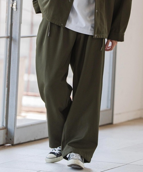 CAMBIO(カンビオ)の「mp14162- ポリツイルツータックワイドパンツ(その他パンツ・メンズ・オリーブ/ブラック/ネイビー/ベージュ・M/L/XL)」の4枚目の写真