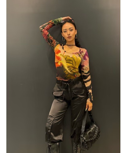 Desigual(デシグアル)の「クリスチャン・ラクロワ オリエンタルプリント 長袖Tシャツ(Tシャツ/カットソー・レディース・レッド・S/M/L/XL/XS)」の4枚目の写真