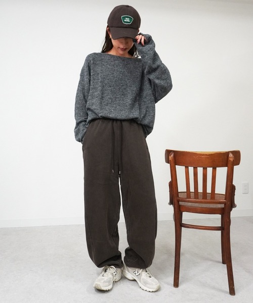 gossara(ゴサラ)の「ルーズフィットボートネックPO(ニット/セーター・レディース・アイボリー/チャコール/ベージュ・FREE)」の9枚目の写真