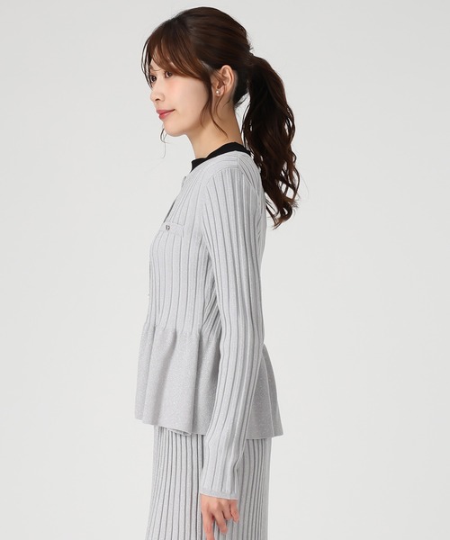 MISCH MASCH（ミッシュマッシュ）の「2025秋冬新作 ワイドリブ配色ペプラムカーディガン（カーディガン/ボレロ・レディース・グレー/ベージュ/ブラック・ﾌﾘ-）」の21枚目の写真