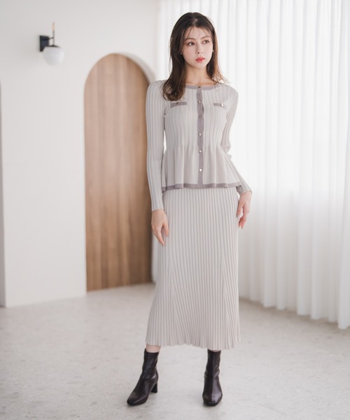 MISCH MASCH（ミッシュマッシュ）の「2025秋冬新作 ワイドリブ配色ペプラムカーディガン（カーディガン/ボレロ・レディース・グレー/ベージュ/ブラック・ﾌﾘ-）」の5枚目の写真