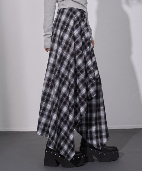 ENVYM（アンビー）の「アシメチェック ドレープスカート（スカート・レディース・ブラウン/ブラック・FREE）」の13枚目の写真