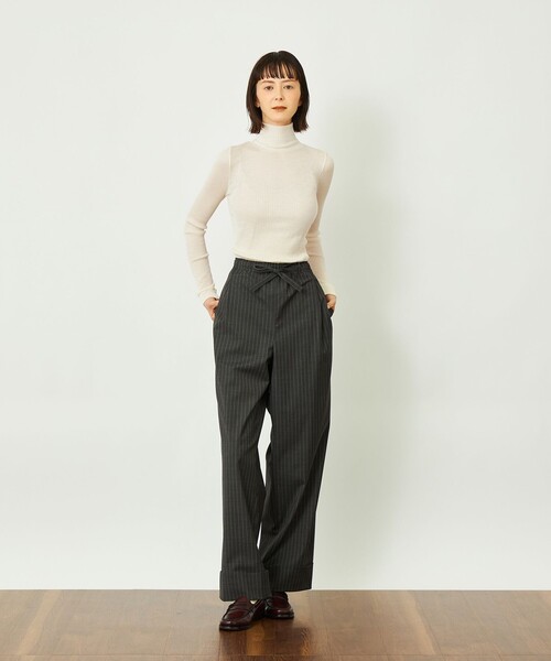 MACKINTOSH PHILOSOPHY（ﾏｯｷﾝﾄｯｼｭ ﾌｨﾛｿﾌｨｰ）の「GREY LABEL ウールストライプイージーパンツ（その他パンツ・レディース・チャコールグレー/ネイビー・2/6）」の12枚目の写真
