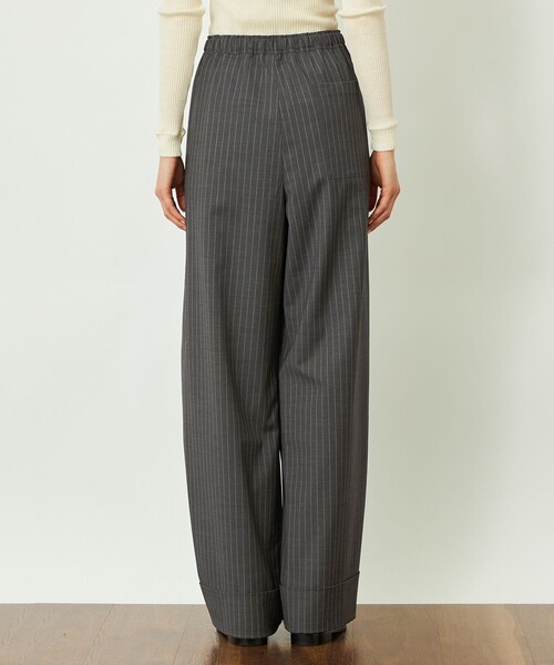 MACKINTOSH PHILOSOPHY（ﾏｯｷﾝﾄｯｼｭ ﾌｨﾛｿﾌｨｰ）の「GREY LABEL ウールストライプイージーパンツ（その他パンツ・レディース・チャコールグレー/ネイビー・2/6）」の7枚目の写真