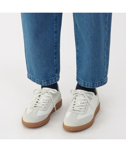 無印良品（ムジルシリョウヒン）の「婦人　柔らかい中敷を使用した　コンビネーションスニーカー（スニーカー・レディース・ブラック/オフホワイト・22.5cm/23.0cm/23.5cm/24.0cm/24.5cm/25.0cm）」の3枚目の写真