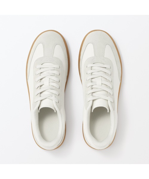 無印良品（ムジルシリョウヒン）の「婦人　柔らかい中敷を使用した　コンビネーションスニーカー（スニーカー・レディース・ブラック/オフホワイト・22.5cm/23.0cm/23.5cm/24.0cm/24.5cm/25.0cm）」の5枚目の写真